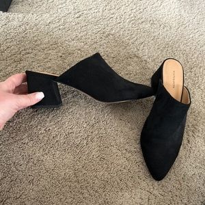 Black heeled mules